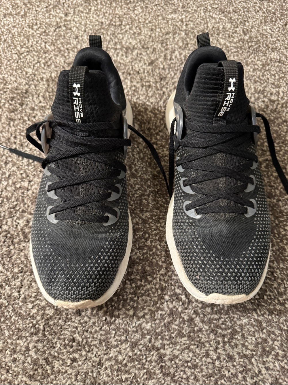 Men’s Under Armour Hovr Rise 3 men’s size 8